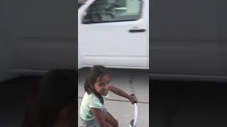 Look PawPaw, no pedals