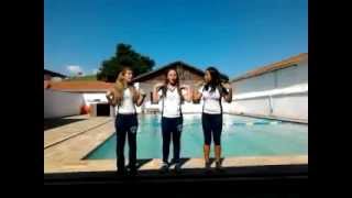 Bianca, Camila E Fernanda Em Cabeça, Ombro, Joelho E Pé