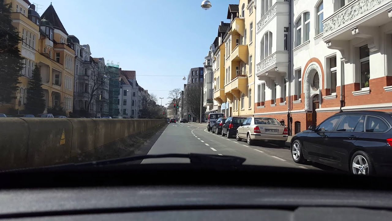Driving through Hannover/ Fahrt durch Hannover