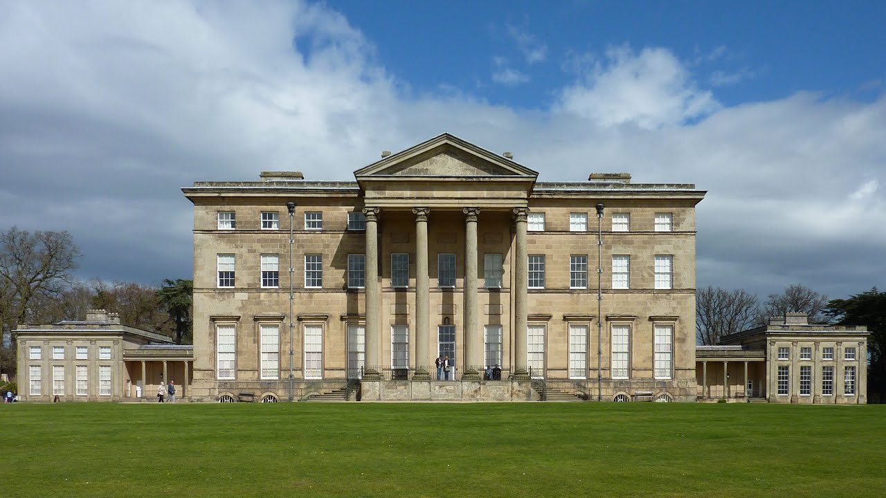 Exploring a 18th century building