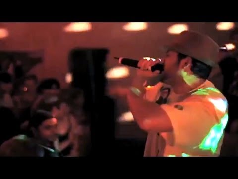 Dexter & Maniac- Die Eins Isn Joke [Official LIVE Video]