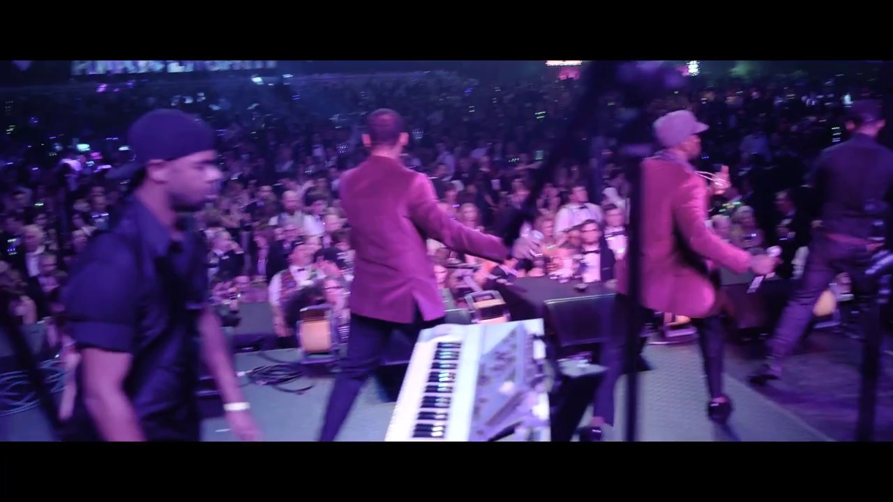 Jessie's Girls Boy Band Medley. 2017 YouTube