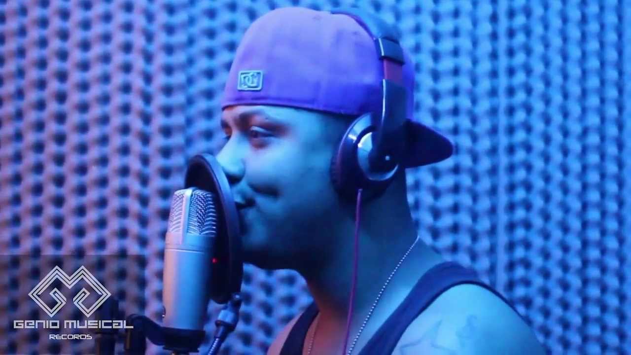 GARU & WAY EN GENIO MUSICAL RECORDS  MAKING GRABACION ME GUSTAS