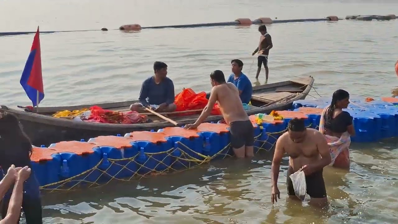 संगम नगरी प्रयागराज के संगम घाट का अद्भुत दृश्य पूरा वीडियो देखें