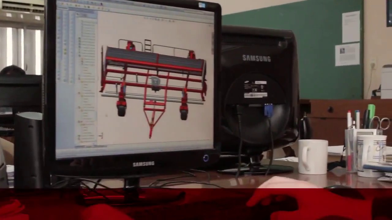 APACHE Maquinaria. Sembradoras - Tractores. Cignoli Hnos