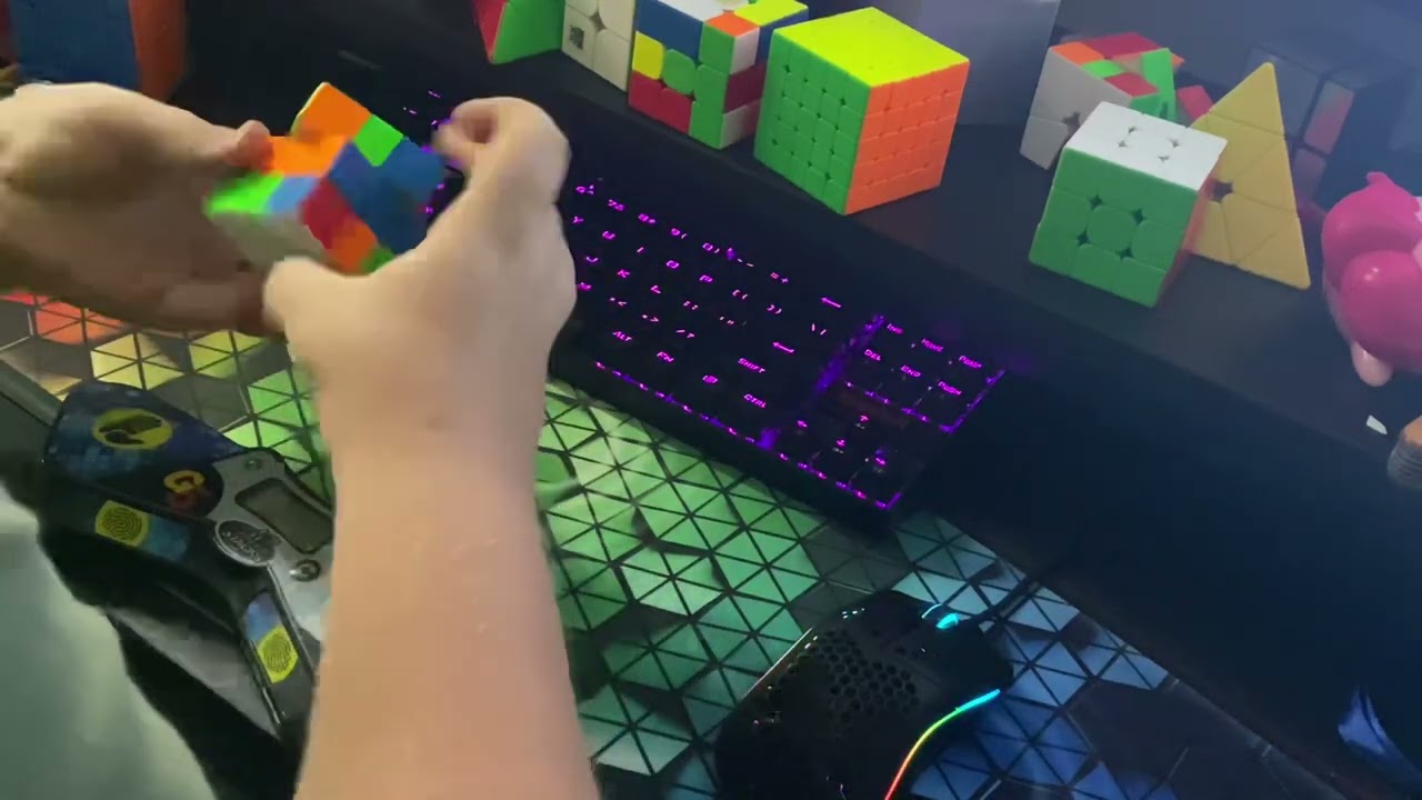 7.24 Square-1 Average of 12! (6.80 ao5, 5.21 Single) | Evan Wright