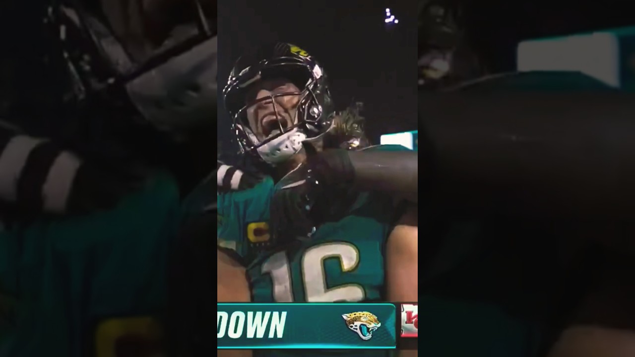 WATCH: Lawrence stumbles, gets up and scores!! ?‎#NFL #NFLShorts #NFLHighlights #Touchdown #SuperBowl  ‎