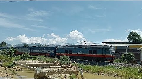 [154] D19E - 931 kéo SE8 qua chắn Trảng É (13h35, 27/8/2022)