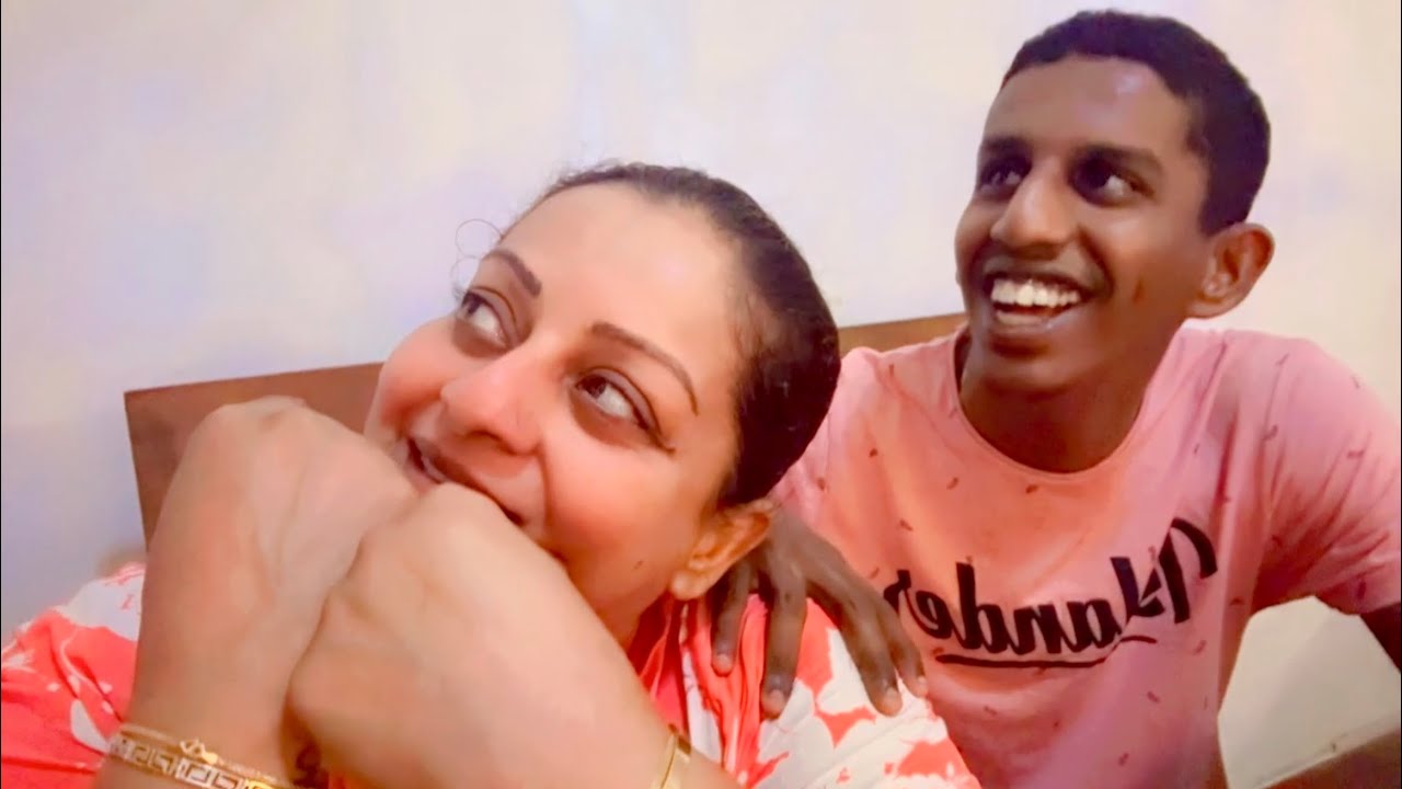 වයිෆ්ට රස කෑමක් ❤️ ආරන්චියකුත් එක්කම