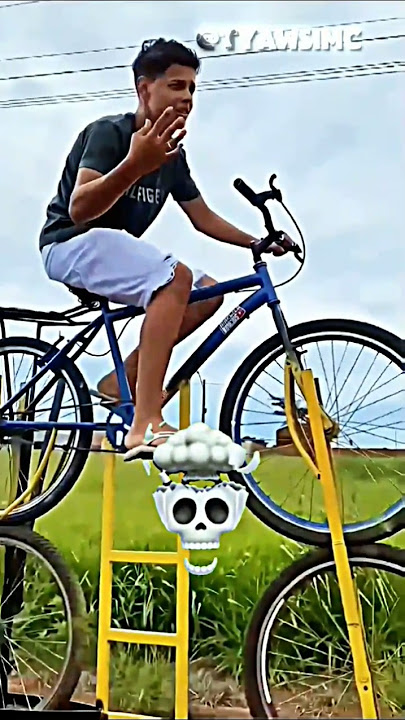 GIRLS VS BOYS 🔥 riding a bicycle #phonk #trollface #shorts #shortvideo #edit