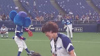 ドアラと森繁和監督のキャッチボール 矢野麗華 検索動画20 ドアラと森繁和監督のキャッチボール 矢野麗華 検索動画 20
