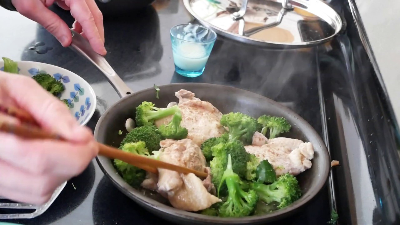 Bone in CHICKEN THIGHS and Broccoli