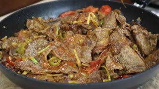 Después de comer la carne  de esta manera  no dejarás de prepararla  Bistec encebollado