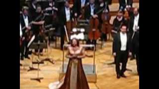 Applause II after premiere La Straniera (Bellini) with Edita Gruberova