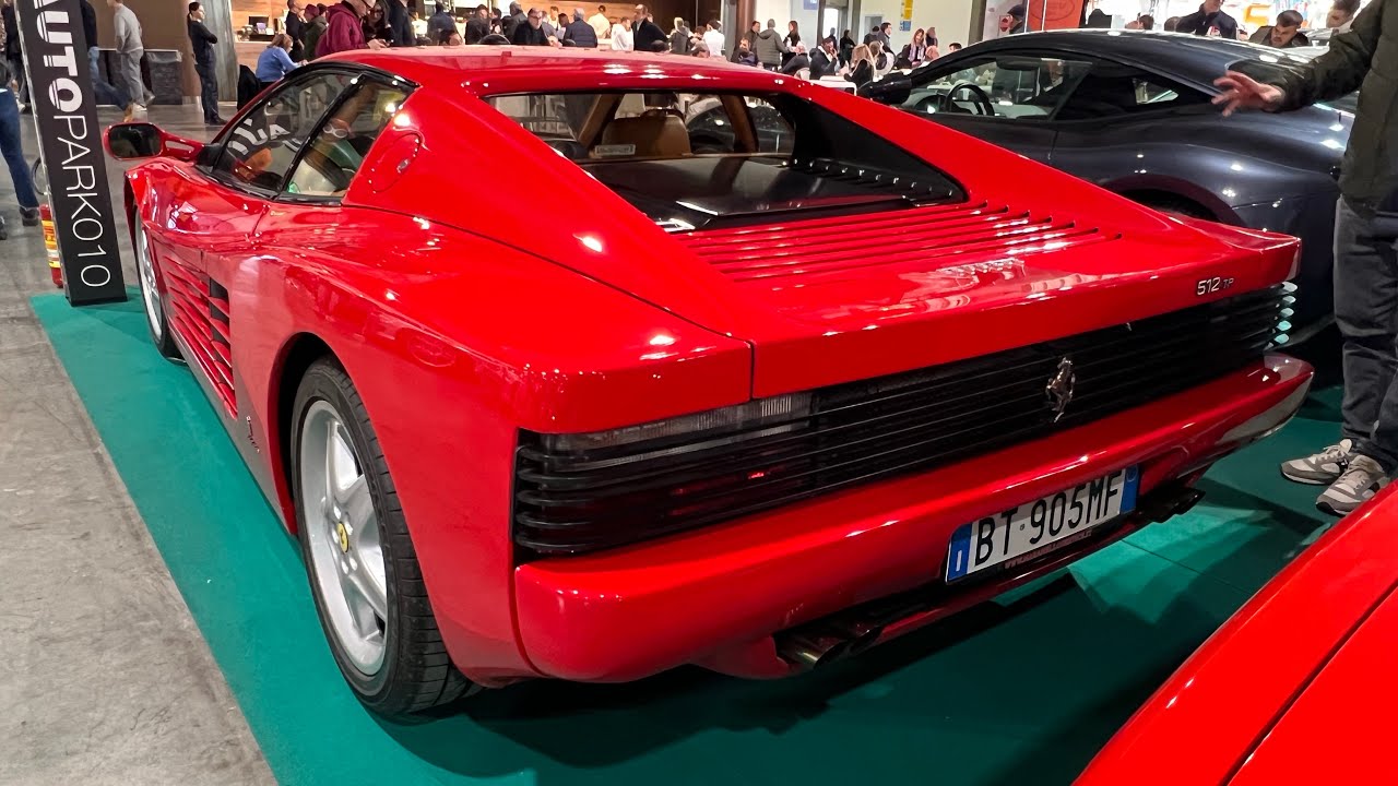 Ferrari, Porsche e in tanti a guardare il Cybertruck | MilanoAutoClassica 2024