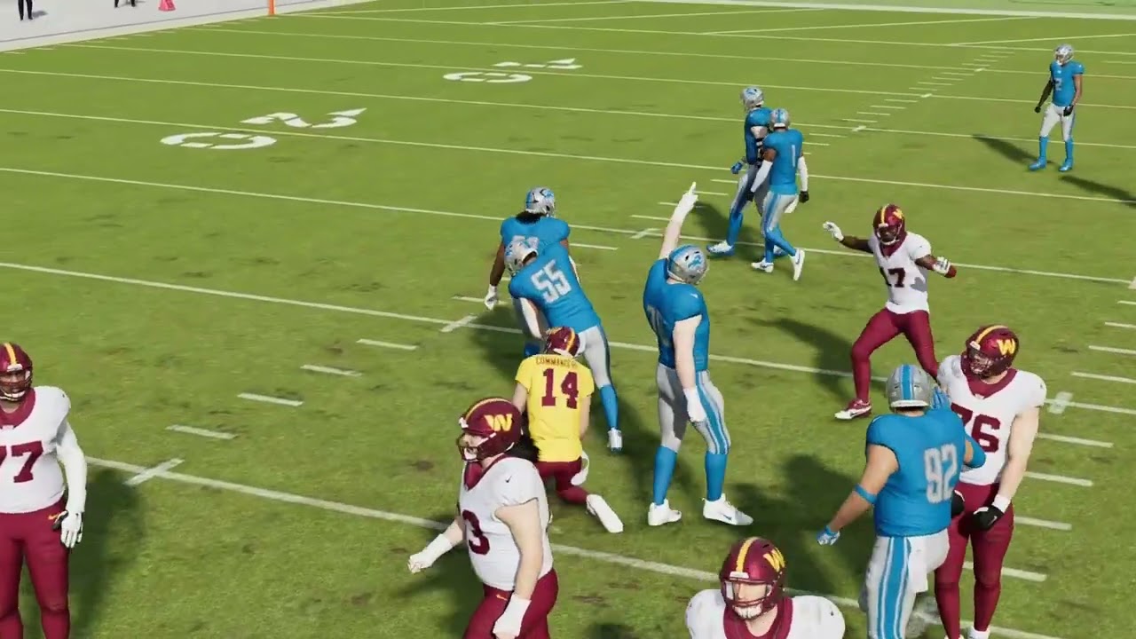 Madden 24 l 3-4 Cub - DT gets past a blocking RB! Great blitz.