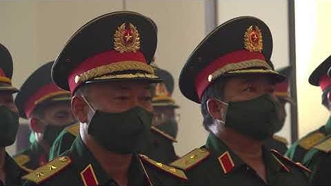 Dâng hương tưởng niệm Chủ tịch Hồ Chí Minh và Đại tướng Võ Nguyên Giáp