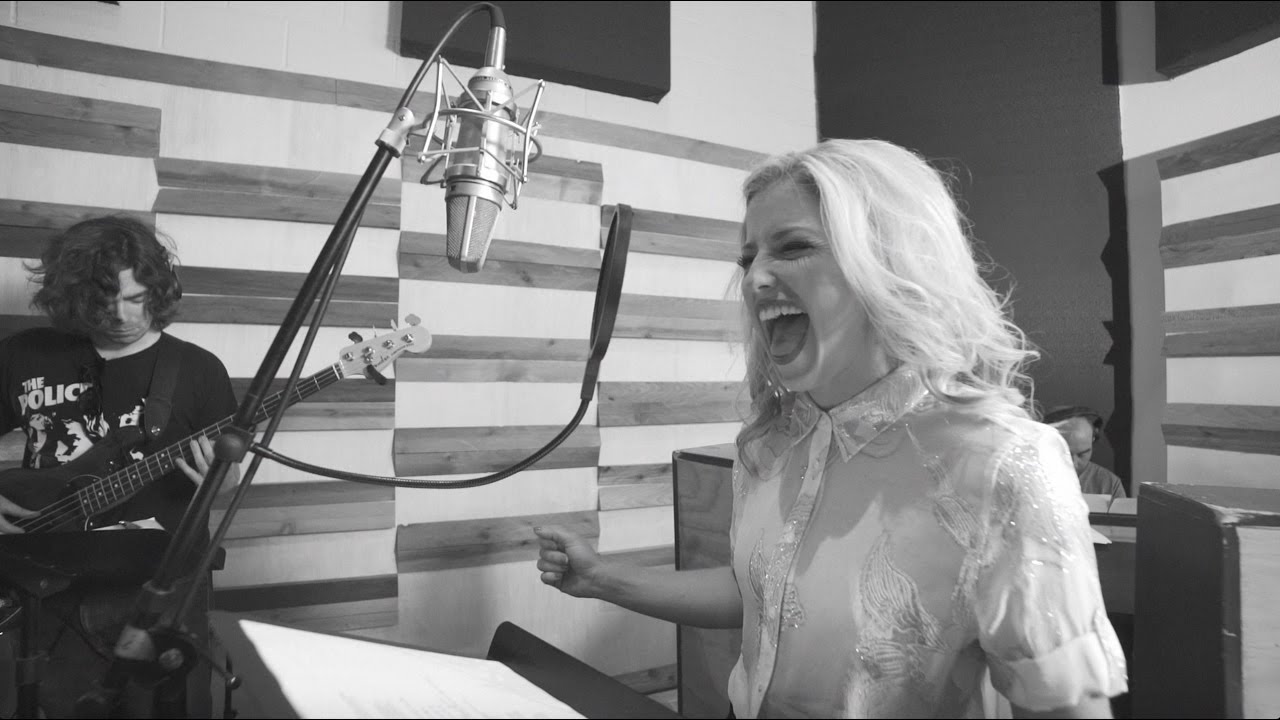 Julie Frost Kids - Rhythm & Blues (Music Video)