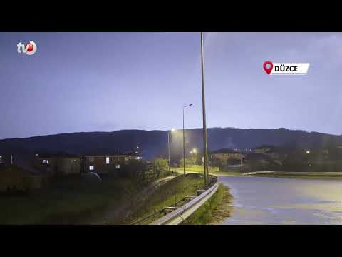 Düzce’de Şimşeklerin Ardından Dolunay Mest Etti