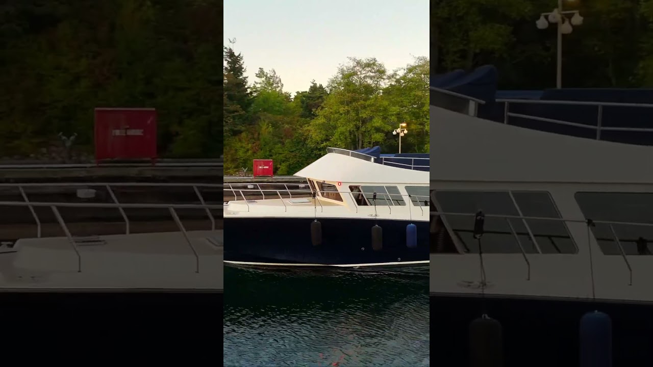 Navigating Ballard Locks: Power Boat Adventure from Lake Union to Puget Sound 