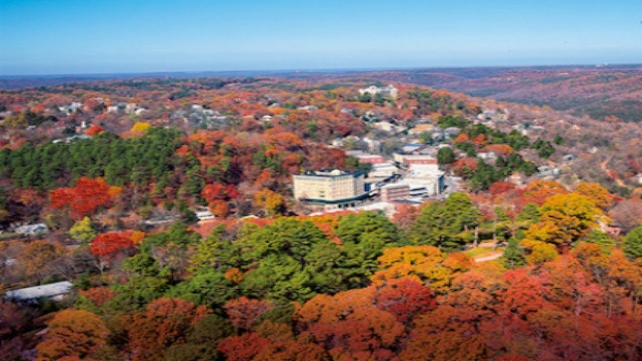 the tour in downtown eureka springs