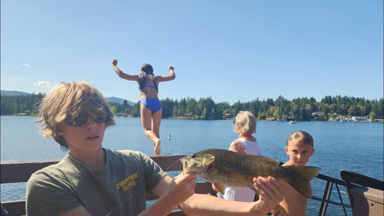 Fishing at Shawnigan Lake , BC #bassfishing #shawniganlake #traveBassl