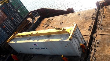 Cẩu LIEBHERR Cảng Dầu Thực Vật Q7