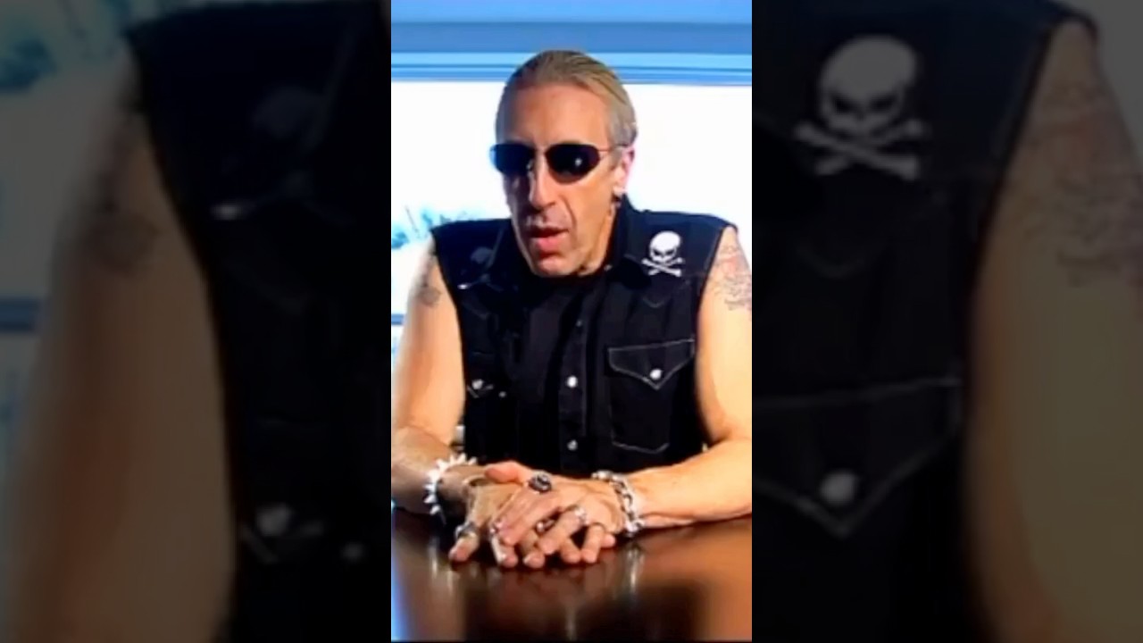 Watch Dee Snider of Twisted Sister made a HUGE mistake on stage on YouTube Watch Dee Snider of Twisted Sister made a HUGE mistake on stage on YouTube