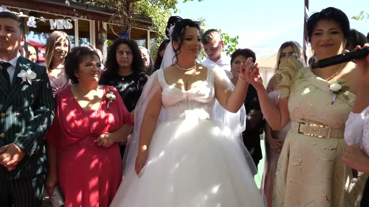 Emilia Ghinescu-PROGRAM SURPRIZA LA NUNTA-(Fa-ti nasa fina frumoasa!)