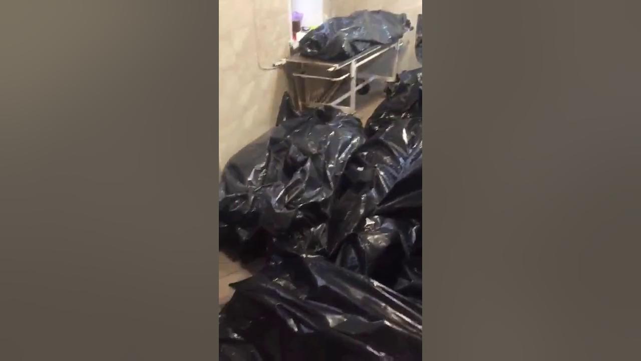 на столе в морге