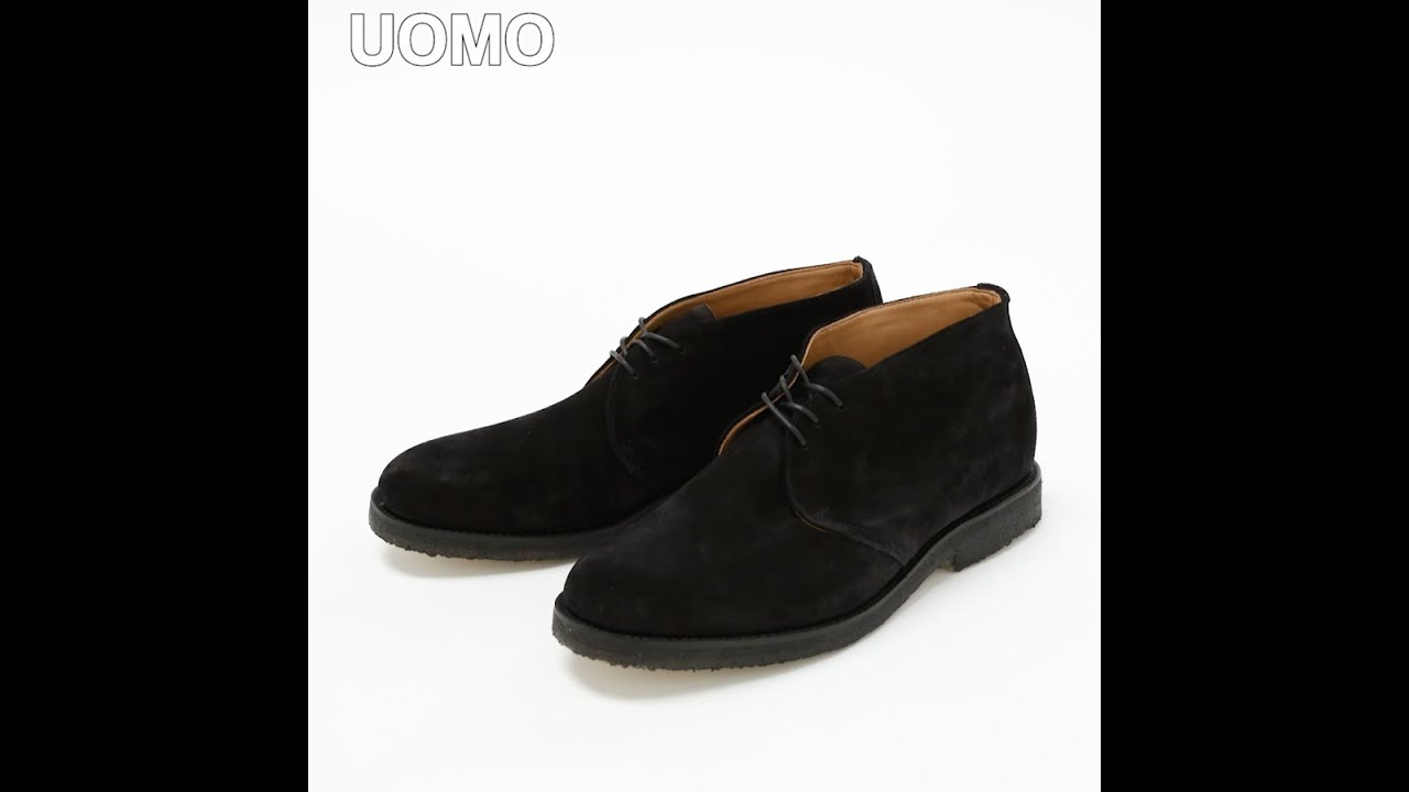 エディター私物COMOLI×SANDERSのチャッカブーツ | UOMO
