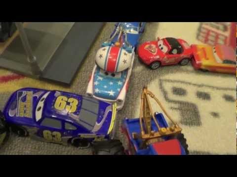 Disney Cars Traffic Jam with Toys from Original Cars and Cars 2 Diecast Collection in a Pile Up