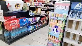 Goocheese Trolling In A Gas Station