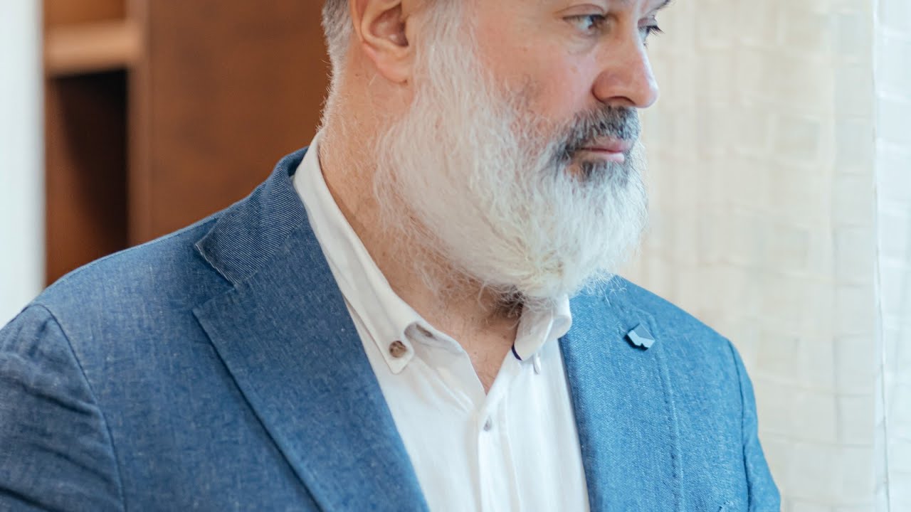 "Мы пришельцы в этом мире"