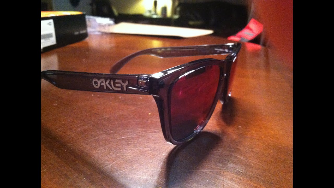 Black Crystal Oakley Frogskins - YouTube