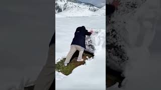 Cara Cerdas Dalam Menggulung Lapisan Salju Secara Manual