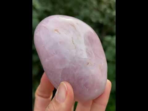 РОЖЕВИЙ КВАРЦ полірована галька - натуральний камінь - Мадагаскар, видео 1