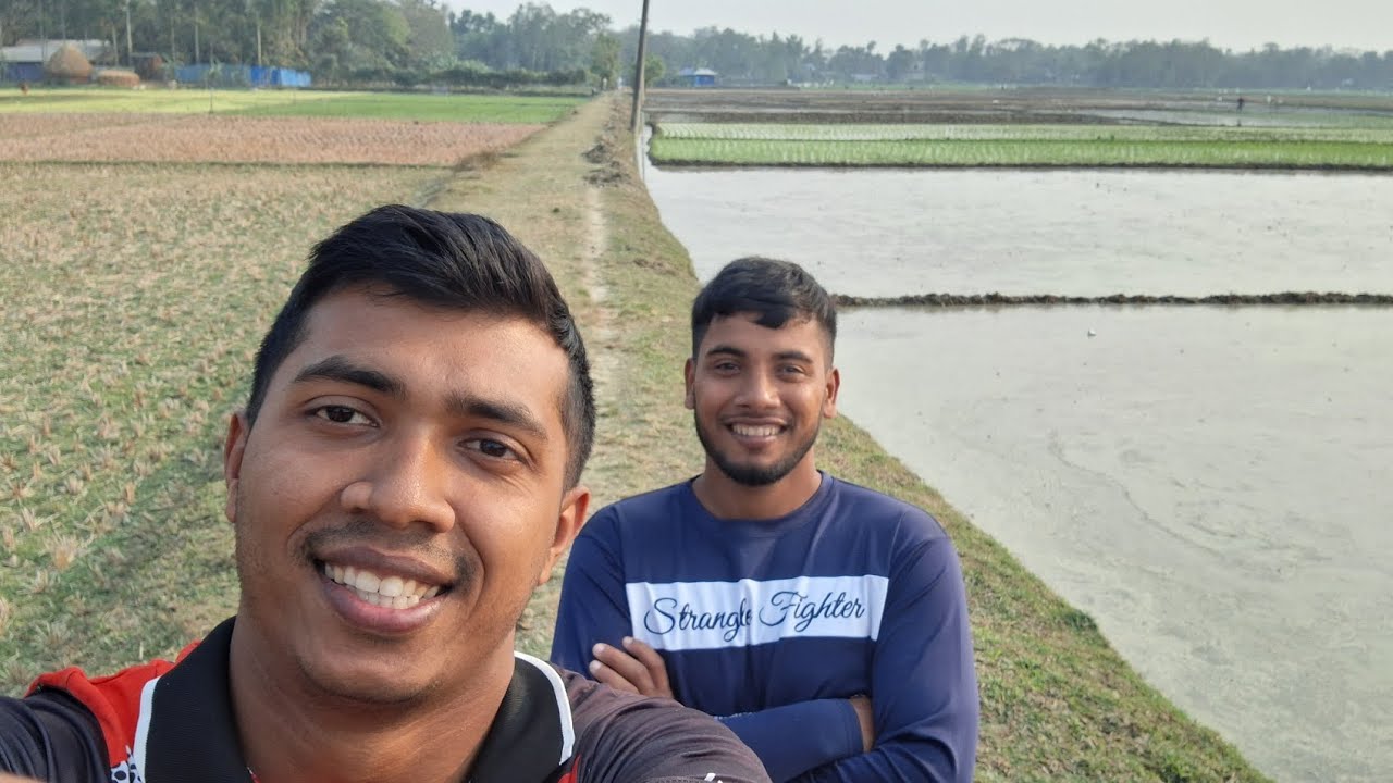 হাসান ভাই কে নিয়ে গ্রামের পথে প্রান্তের। 