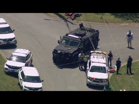 Deadly standoff turned neighborhood into warzone, residents say | WSOC-TV