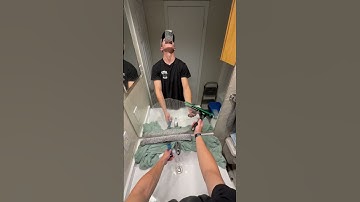 ☹️ #squeegee #satisfyingvideo #windowcleaning #art #windowcleaningtools #satisfying #squeegeelife