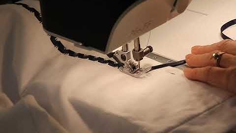 Single Ribbon Stitches with PFAFF Expression 720 & Paula