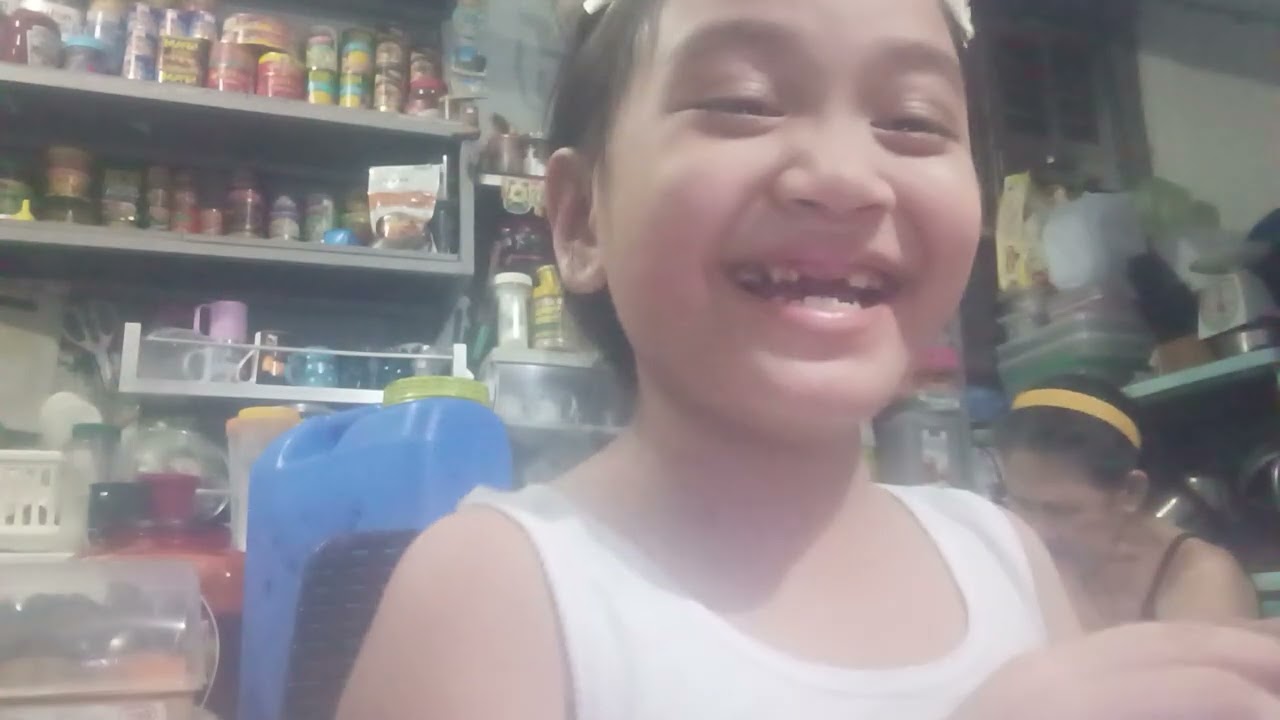 It was just jennie playing some my slime but now it's broken 😭💔