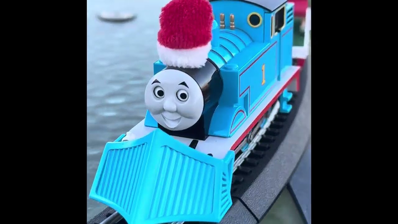 Thomas Saves Santa’s Sleigh Bachmann HO Train Set