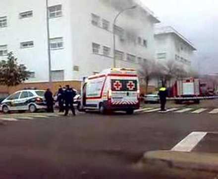 INCENDIO CON HERIDOS EN SUERTE DE SAAVEDRA DE BADAJOZ.