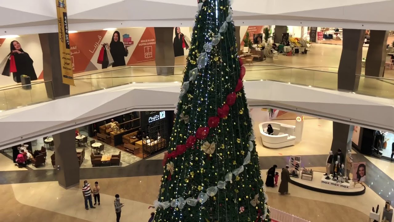 Largest Christmas Tree in Oman.2020 Oasis Mall,Sohar YouTube