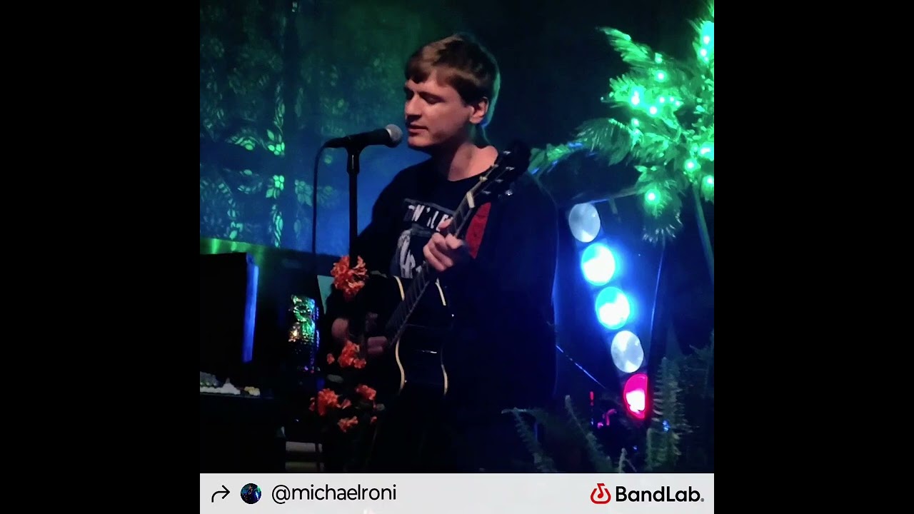 ‪@Michaelroni420‬