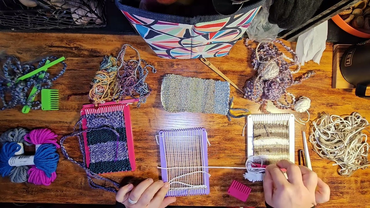 Mini Blanket Weaving :: Cardboard Loom Directions – Wee Folk Art