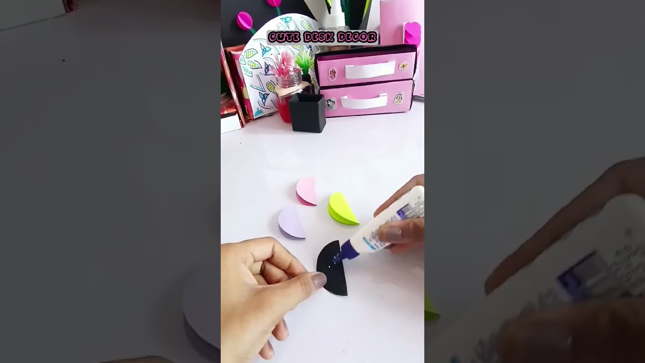 Cool desk decor idea |#craftydeskdecor #craftyidea