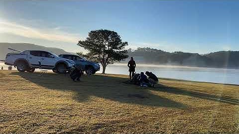 Ngắm bình minh tại cây thông cô đơn Đà Lạt