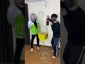 大量の油の中にコーラをボトルごと埋めてメントスコーラすると・・・? #Shorts